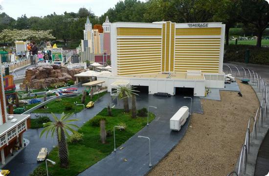 Las Vegas models at LEGOLAND