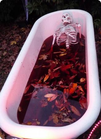 Skeleton in a bathtub - he looks like he's been there for a while!
