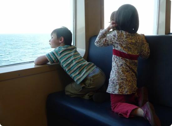 D and E enjoy the view on the Kingston Ferry