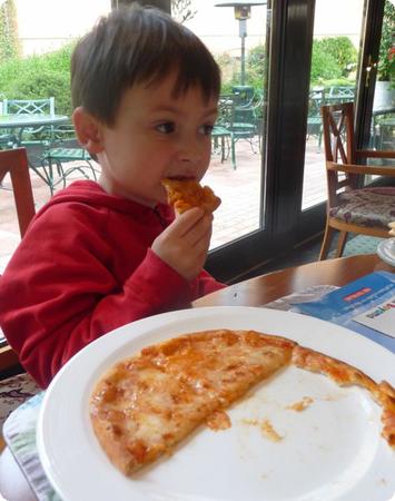 Kid menu has a Pizza!