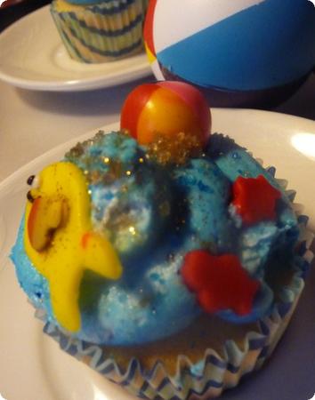 beach themed cupcakes