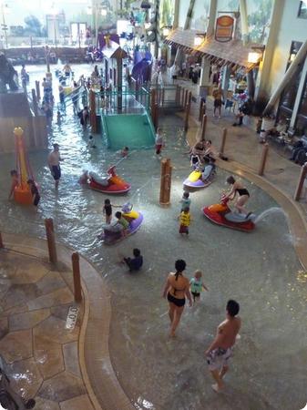 Tot splash area at Great Wolf Lodge