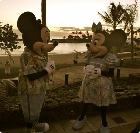 Micky and Minne at Aulani's 'AMA'AMA restaurant 