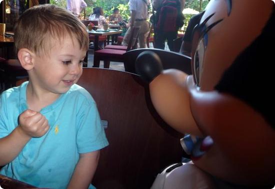 Minnie Mouse stops by our table at the Aulani Resort's "Aunty's Breakfast Celebration at the Makahiki"