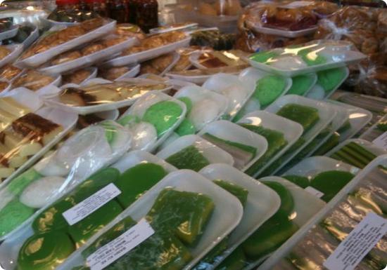 Sweets and more at Seattle Deli