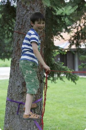 Everest braves the slack line