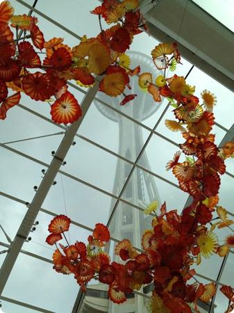 Hello old friend! A view of the Space Needle through the Chihuly Glasshouse