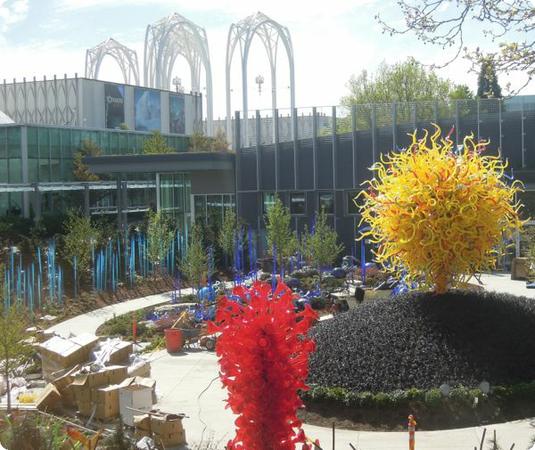 Unpacking the Chihuly Garden and Glass Museum in Seattle Center