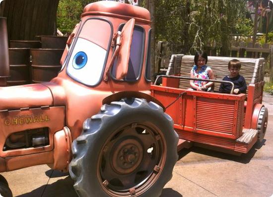 Tow Mater's Junkyard Jamboree Tractor