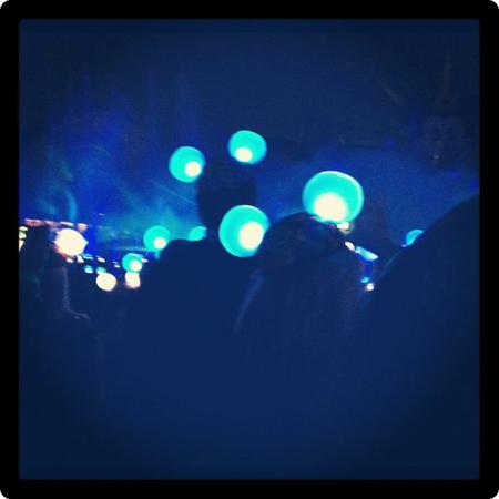 Mouse Ear hats at Disney's World of Color are synchronized with the light show